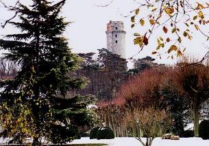 La tour sous la neige au mois de dcembre 1997