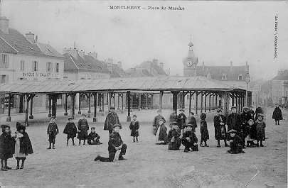 Les halles place du march